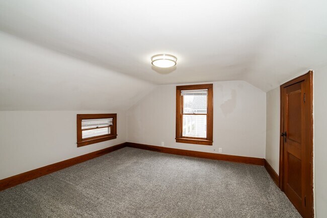 Building Photo - 306 Eldridge St