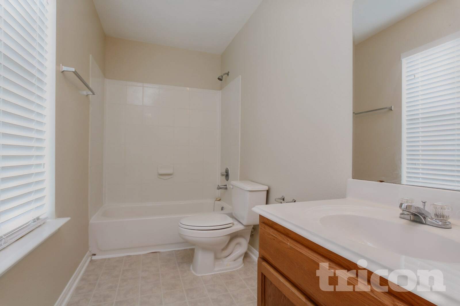 Building Photo - 3643 Fuller Bluff Dr