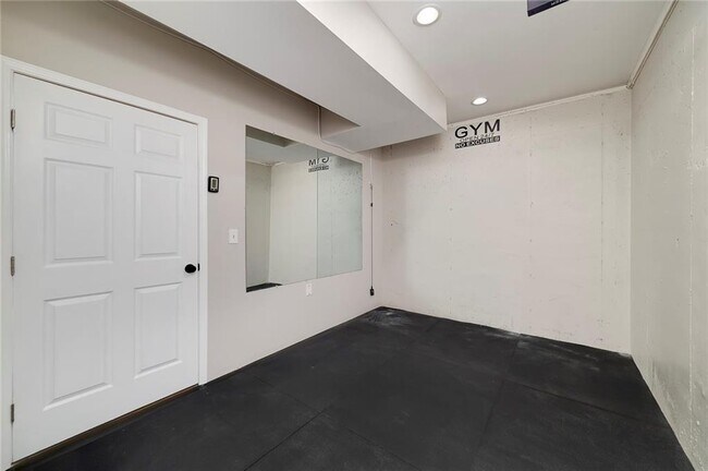 Building Photo - 1120 Bagwell Dr NW