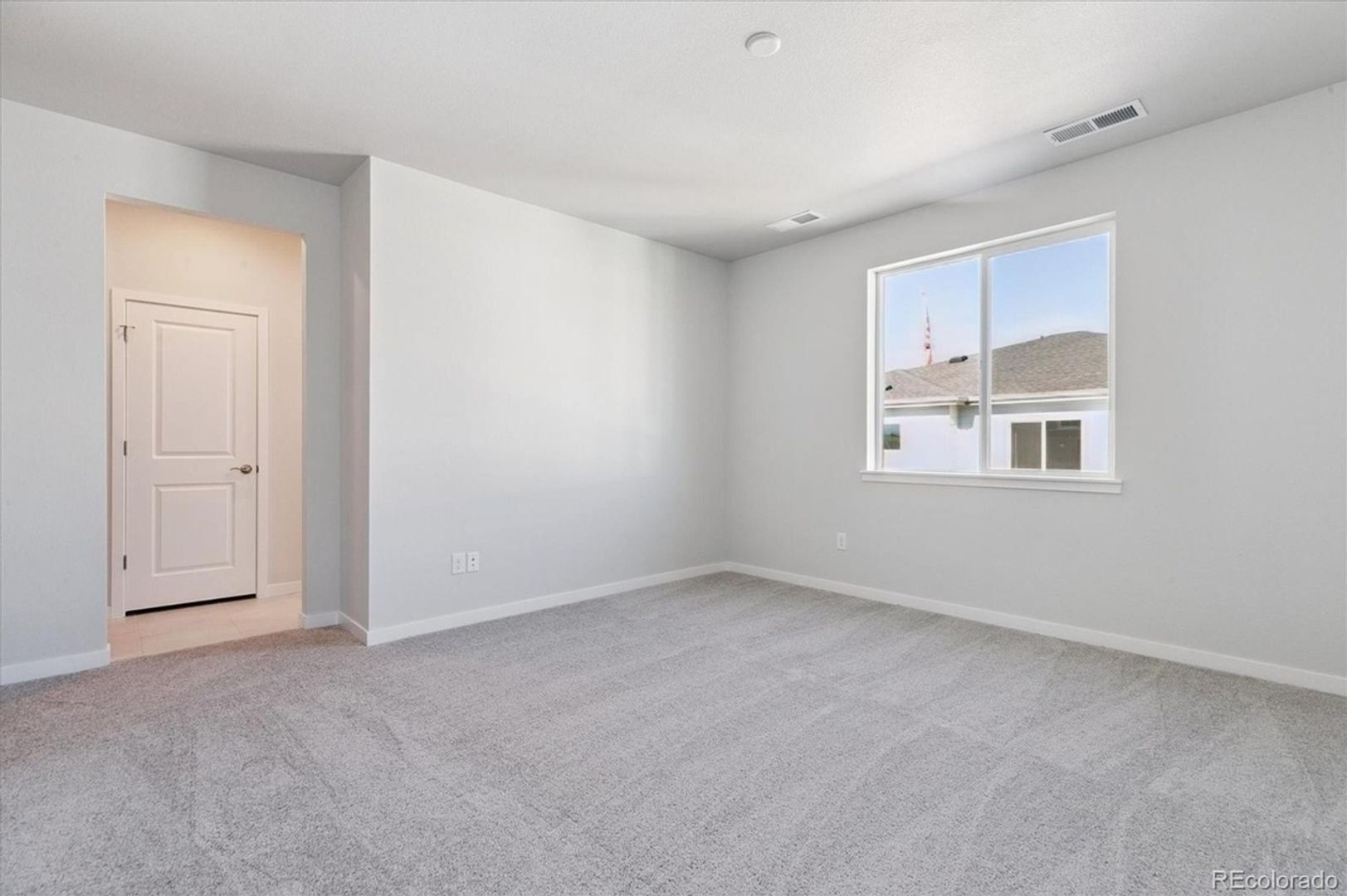 Building Photo - 13829 Deertrack Ln