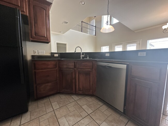Building Photo - 14813 Leeward Dr