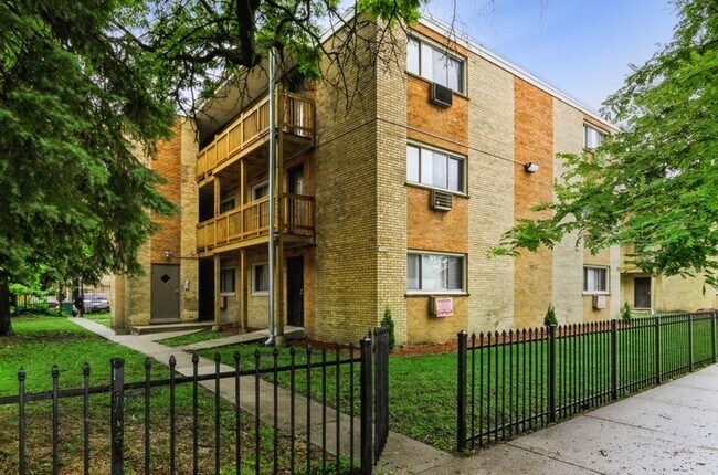 Building Photo - 7948 S Greenwood