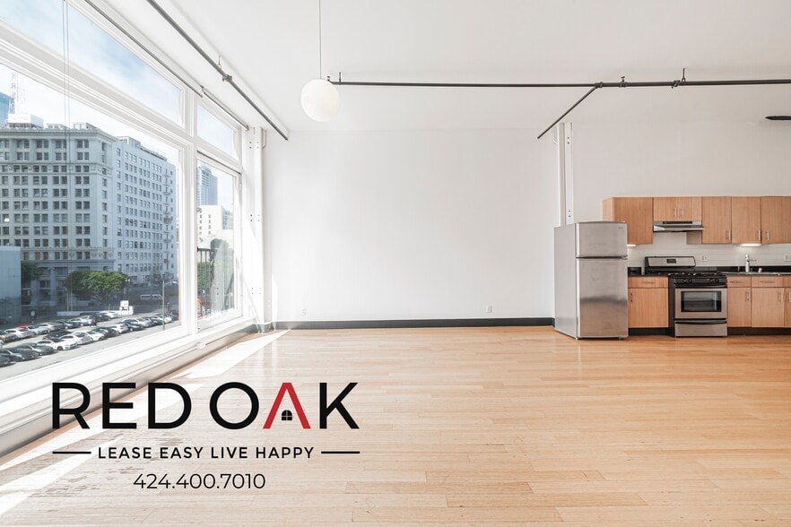 Building Photo - 620 Main St