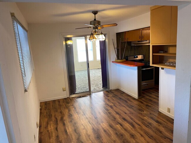 Building Photo - Paradise 3 bedroom 2 1/2 bath, large home, shop, natural landscaping.