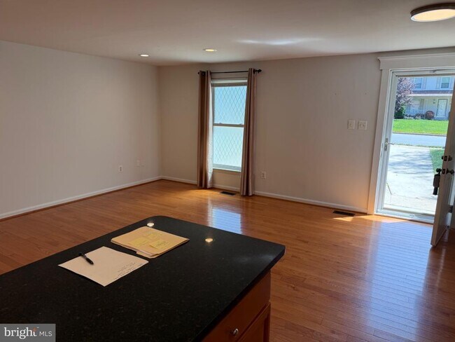 Building Photo - 7606 Fallswood Way