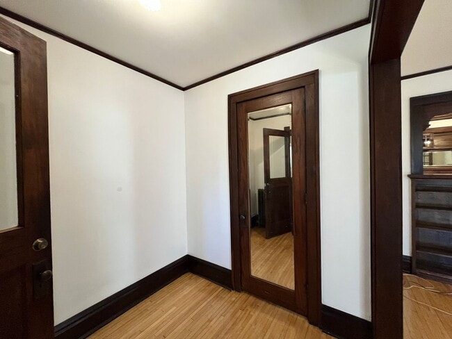 Building Photo - 1408 18th Ave N