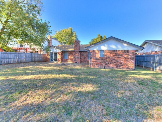 Building Photo - 4124 Overland Dr