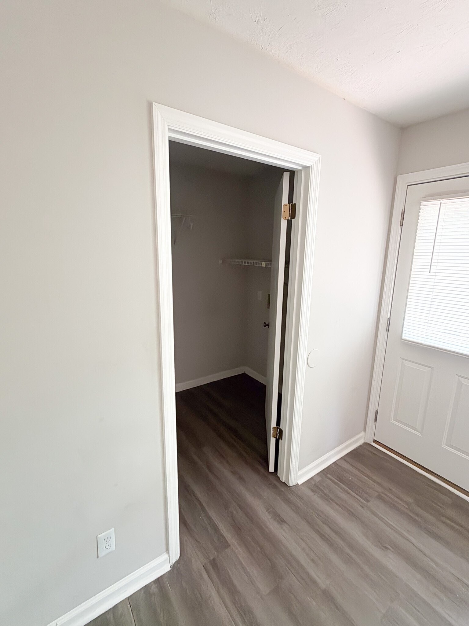 Building Photo - 6197 Trestlewood Dr