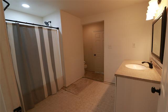 Building Photo - 1065 W Pecan St