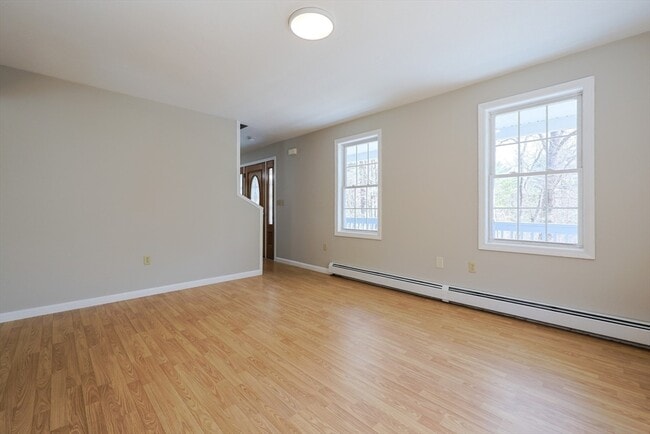 Building Photo - 127 Brook Rd