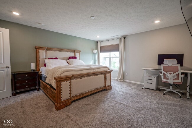 Building Photo - 6810 Birmingham Ave