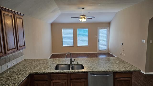 Building Photo - 1017 Pebblecreek Dr