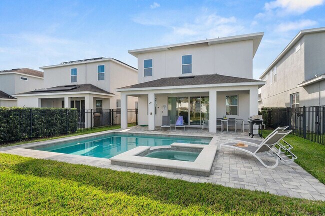 Building Photo - 301 Burma St