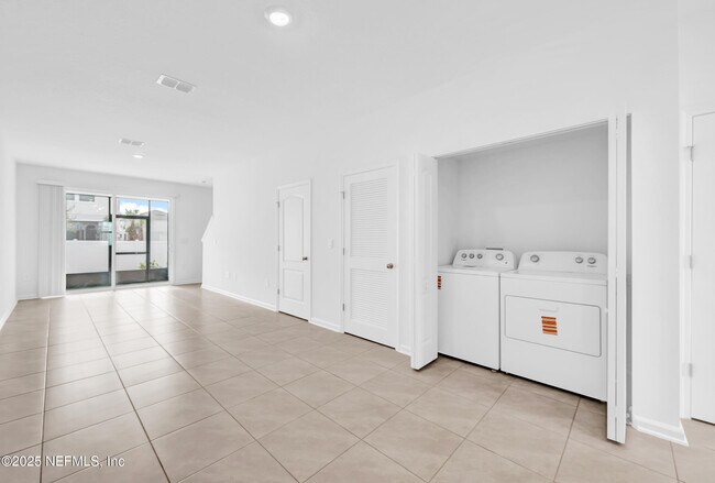 Building Photo - 166 Palmetto Rdg Rd