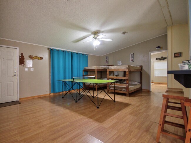Building Photo - 1504 TX-261