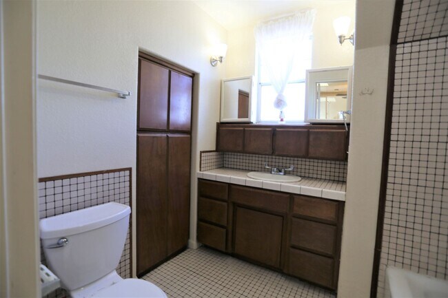 Building Photo - Beautiful home in Patterson