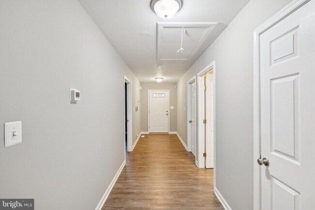 Building Photo - 1317 Charleston St