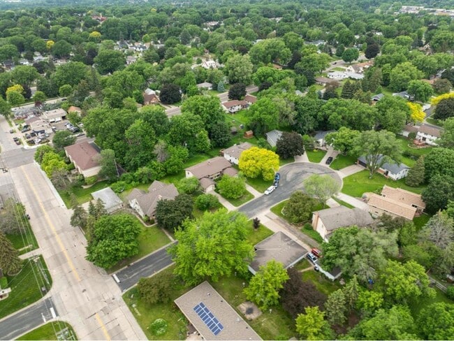 Building Photo - 3308 Roosevelt Ct NE