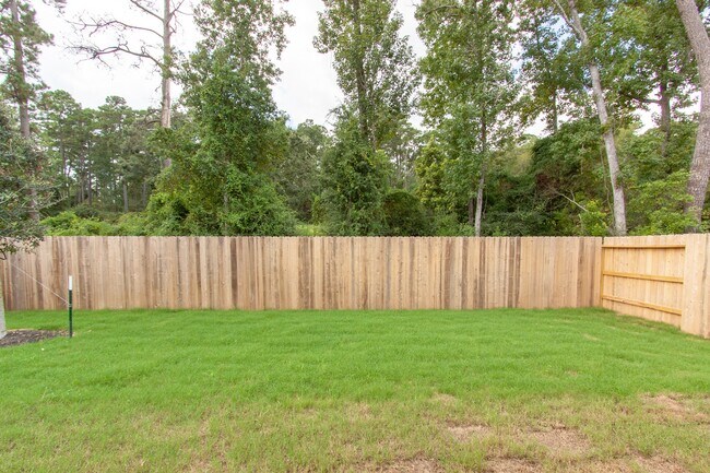 Building Photo - 2011 Parnevik Pl