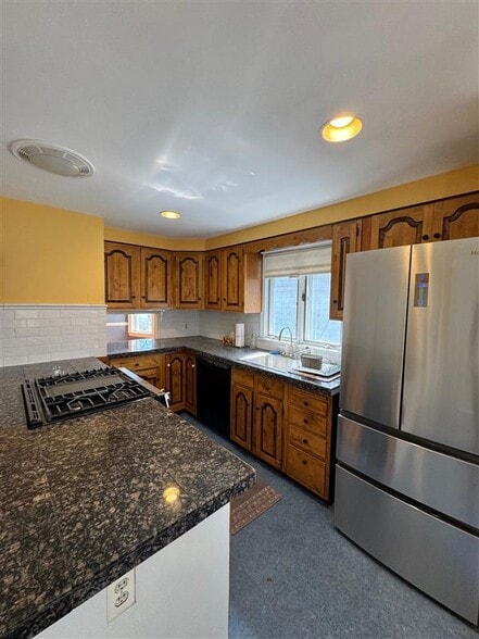 Building Photo - 57 Clarendon Ave