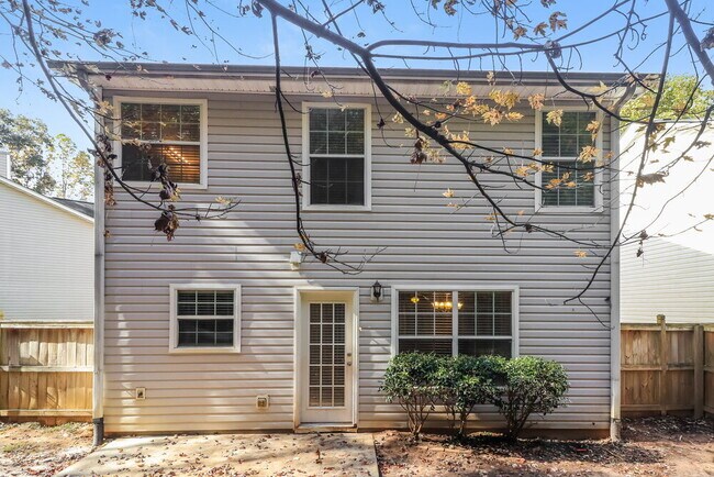 Building Photo - 383 Hidden Creek Ln