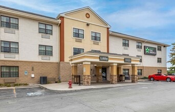 Building Photo - Furnished Studio-Milwaukee - Wauwatosa
