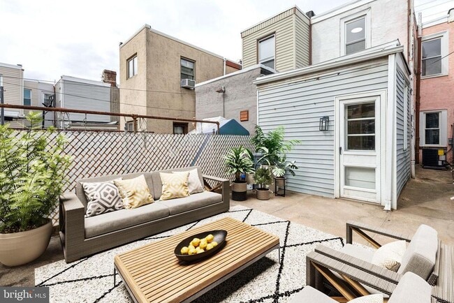 Building Photo - 3111 Gaul St