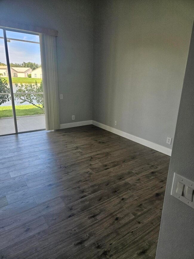 Building Photo - 340 NW Breezy Point Loop