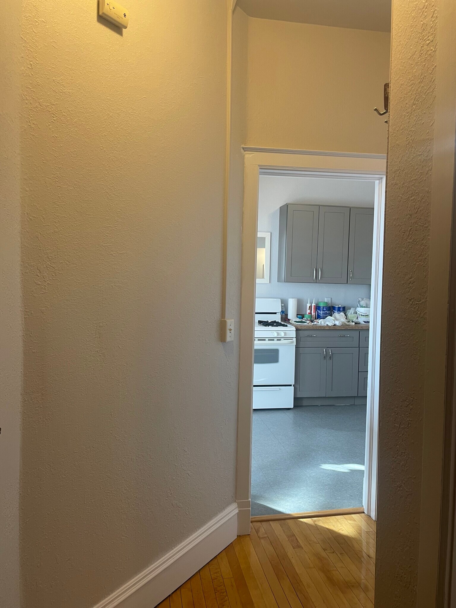 Building Photo - 317 N 4th Ave W