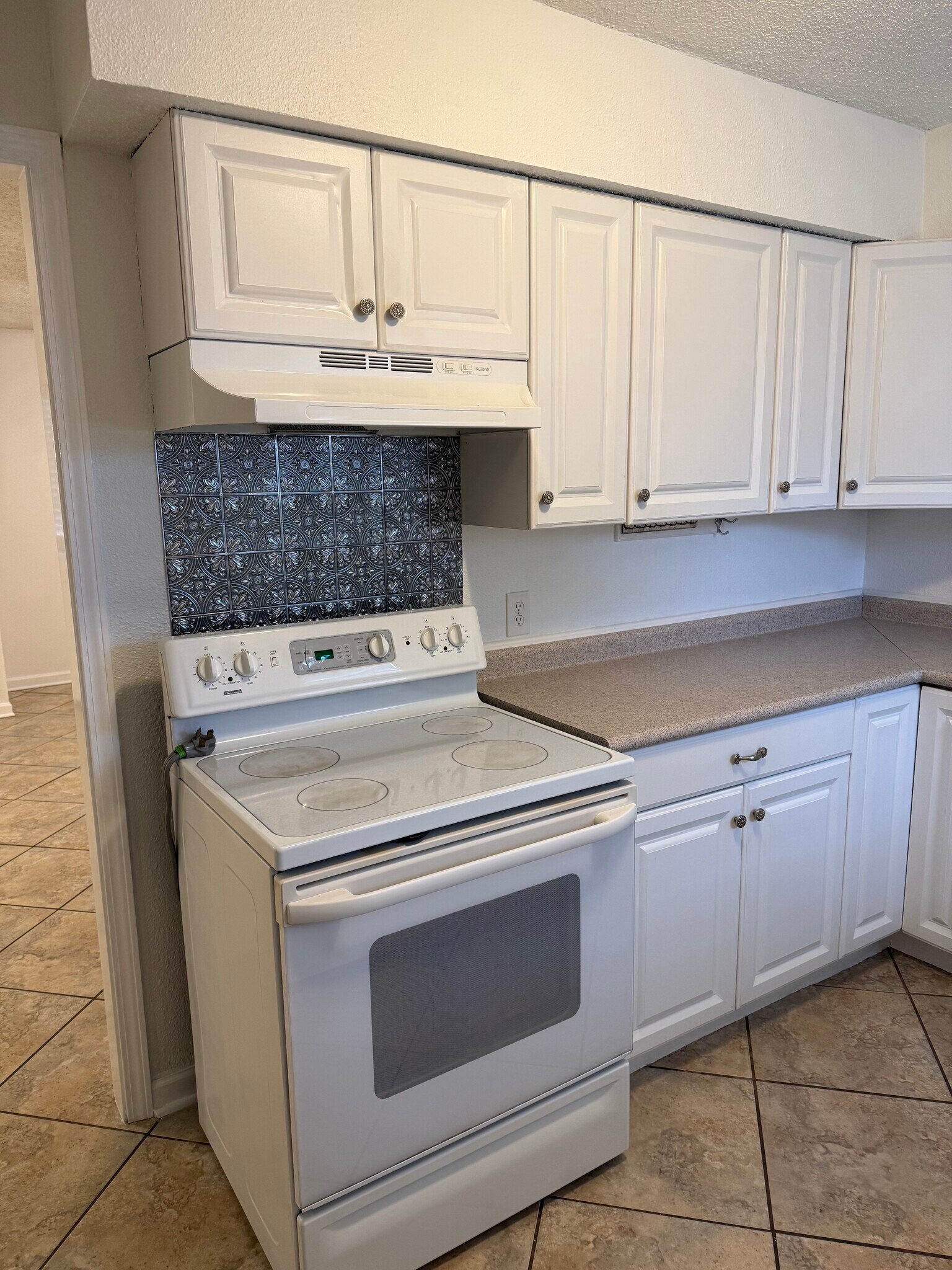 Building Photo - 1240 Avenue A