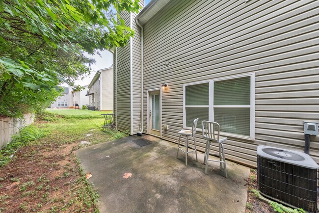 Building Photo - 179 Holbrook Dr