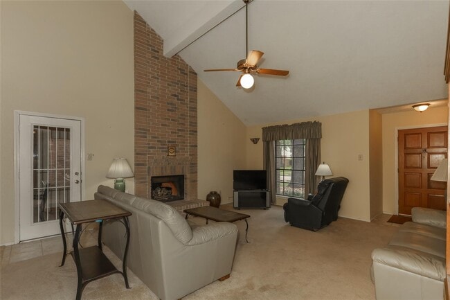 Building Photo - 16410 Salinas Ln