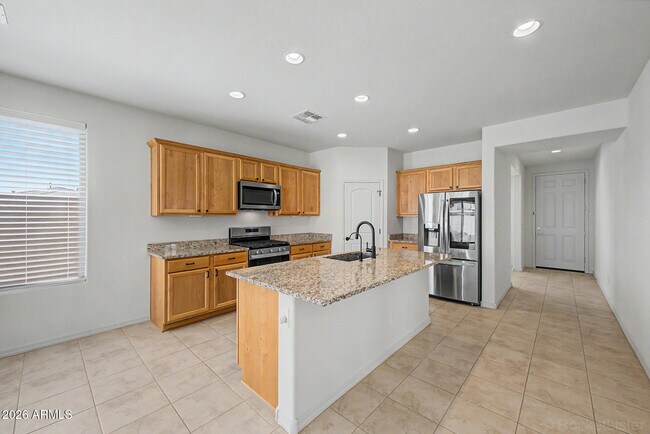 Building Photo - 8954 W San Juan Ave