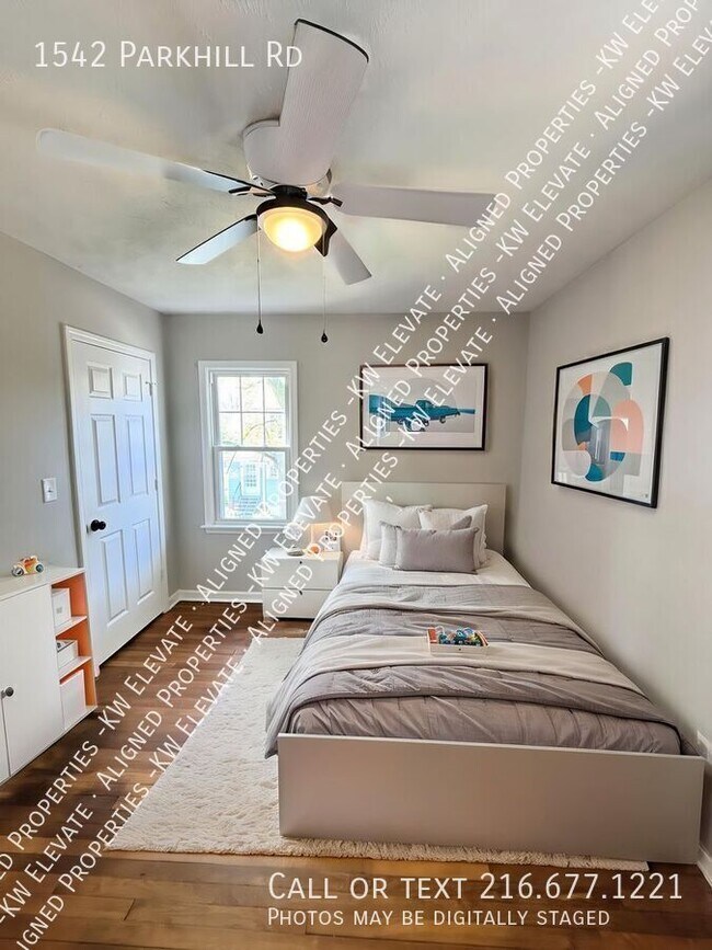 Building Photo - 1542 Parkhill Rd