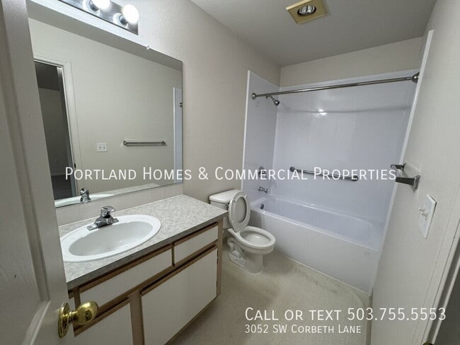 Building Photo - 3052 SW Corbeth Ln