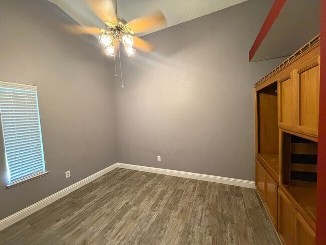 Building Photo - 7921 Cold Spray Ct