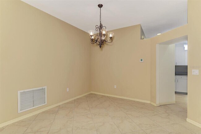Building Photo - 4350 Iola Dr