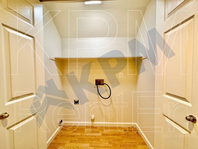Building Photo - 3059 Carousel Cir
