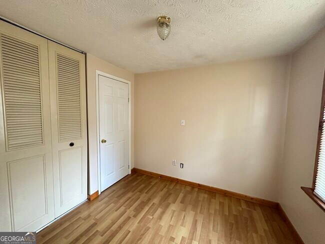 Building Photo - 7600 Suwannee Ct