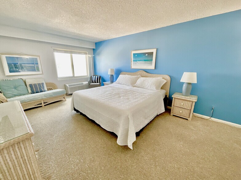 Building Photo - 303 Atlantic Ave