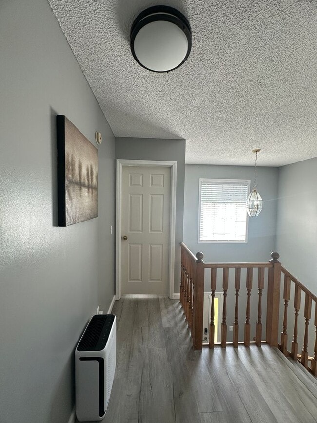 Building Photo - Foxhill Commons Subdivision!  Fully Furnis...