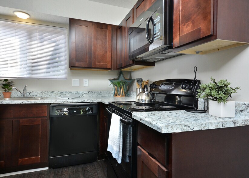 Keystone Apartments 425 Woodstream Trl Fayetteville NC 28314