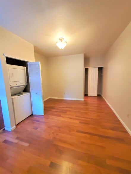 Building Photo - 1314 Walnut St