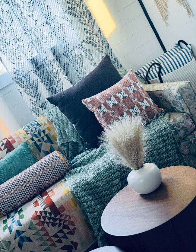 Primary Photo - Nomad Nest Available Now For Rent