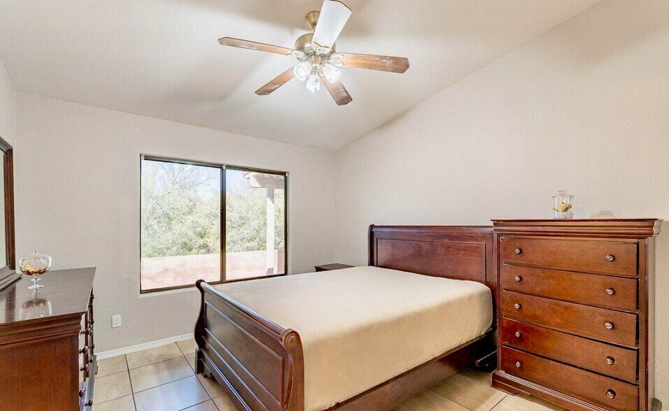 Building Photo - 8527 N Spring Creek Dr