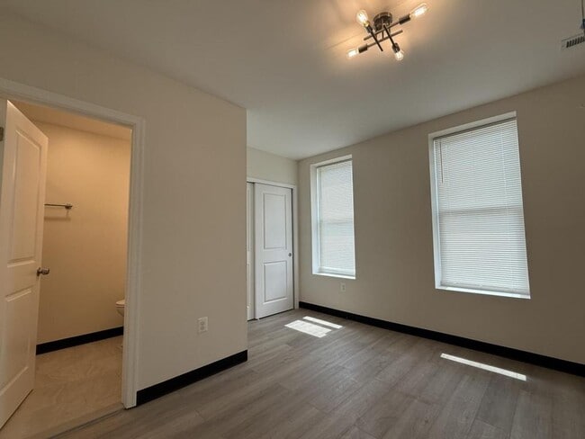 Building Photo - 2078 Druid Park Dr