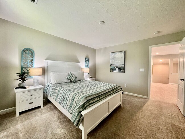 Building Photo - Fully Furnished Luxury Corporate Rental - Brand New Construciton