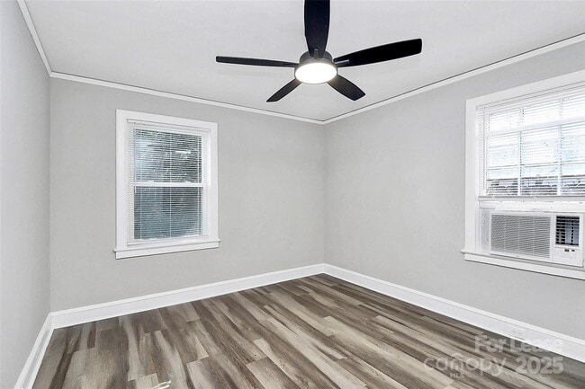 Building Photo - 3516 The Plaza