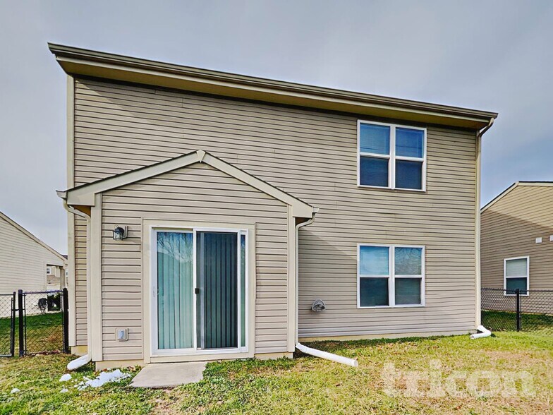 Building Photo - 1485 Bluestem Dr