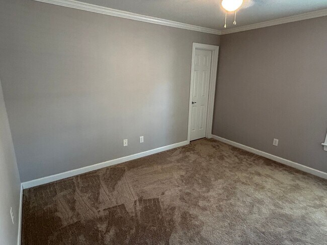 Building Photo - 4 Bed | 2.5 Bath House in Morrisville with...